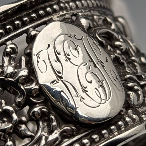 1897年 英国アンティーク 純銀製 透かし装飾 ナプキンリング 27g Thomas Hayes